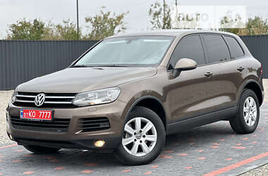 Внедорожник / Кроссовер Volkswagen Touareg 2014 в Берегово