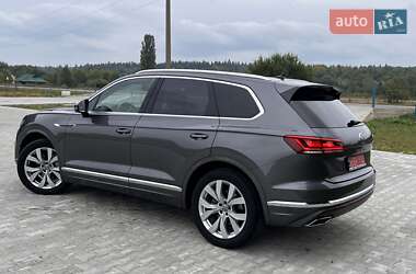 Внедорожник / Кроссовер Volkswagen Touareg 2021 в Черновцах