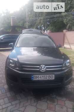 Позашляховик / Кросовер Volkswagen Touareg 2012 в Сумах