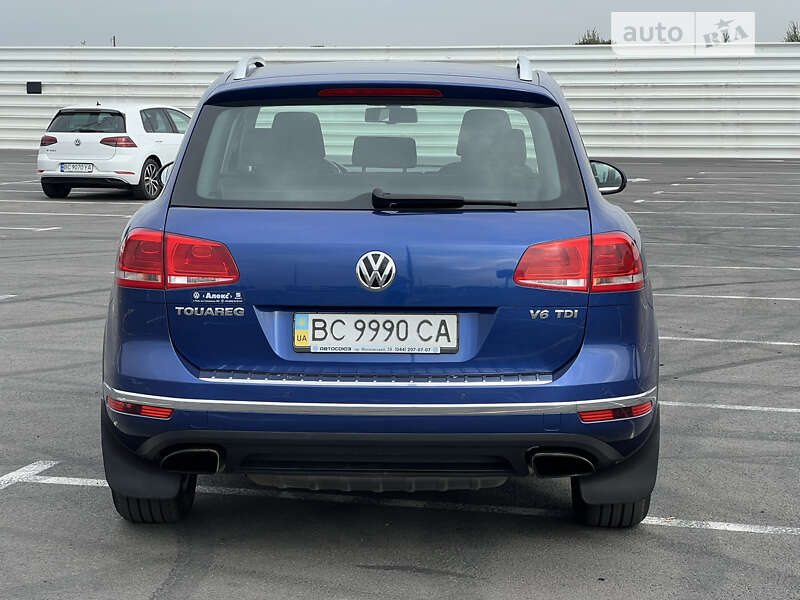 Позашляховик / Кросовер Volkswagen Touareg 2015 в Львові