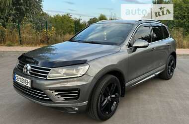 Внедорожник / Кроссовер Volkswagen Touareg 2016 в Чернигове