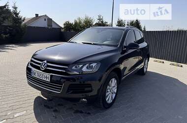 Внедорожник / Кроссовер Volkswagen Touareg 2011 в Тернополе