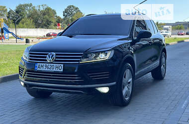 Внедорожник / Кроссовер Volkswagen Touareg 2015 в Житомире