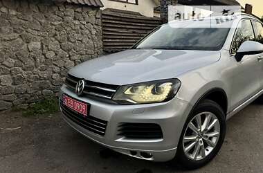 Позашляховик / Кросовер Volkswagen Touareg 2011 в Києві