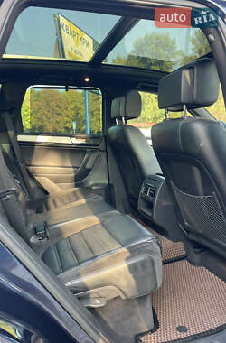 Внедорожник / Кроссовер Volkswagen Touareg 2012 в 