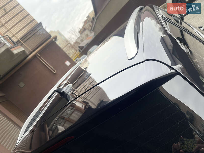 Позашляховик / Кросовер Volkswagen Touareg 2015 в Дніпрі