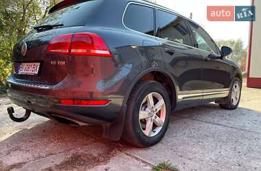 Внедорожник / Кроссовер Volkswagen Touareg 2011 в Сарнах