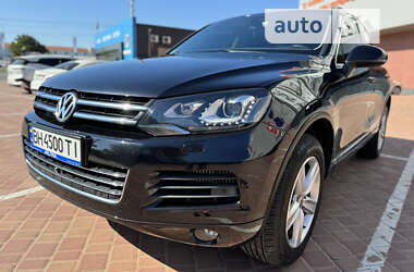 Внедорожник / Кроссовер Volkswagen Touareg 2014 в Одессе