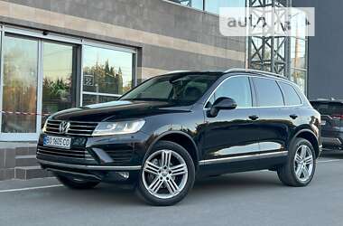 Позашляховик / Кросовер Volkswagen Touareg 2015 в Тернополі