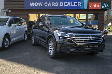 Внедорожник / Кроссовер Volkswagen Touareg 2019 в Киеве