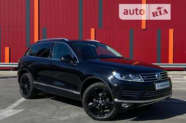 Внедорожник / Кроссовер Volkswagen Touareg 2017 в Киеве