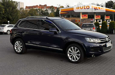 Позашляховик / Кросовер Volkswagen Touareg 2012 в Хмельницькому