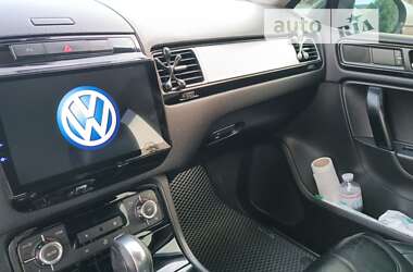 Внедорожник / Кроссовер Volkswagen Touareg 2011 в 