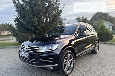 Внедорожник / Кроссовер Volkswagen Touareg 2015 в Львове