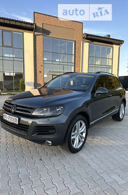 Позашляховик / Кросовер Volkswagen Touareg 2013 в Тернополі