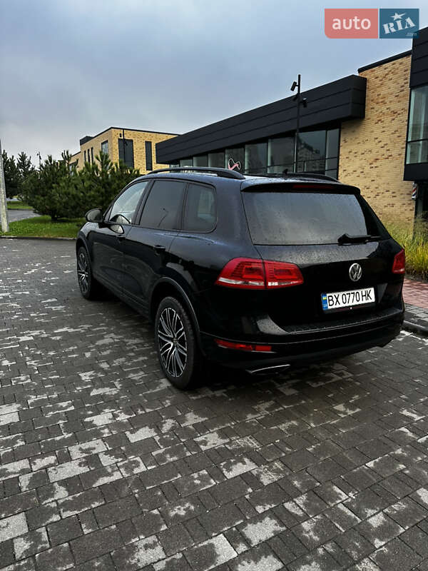 Позашляховик / Кросовер Volkswagen Touareg 2014 в Хмельницькому