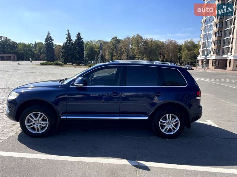 Внедорожник / Кроссовер Volkswagen Touareg 2008 в Кременчуге