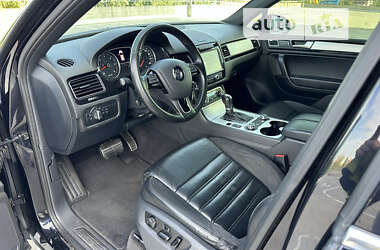Внедорожник / Кроссовер Volkswagen Touareg 2012 в 