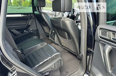 Внедорожник / Кроссовер Volkswagen Touareg 2012 в 