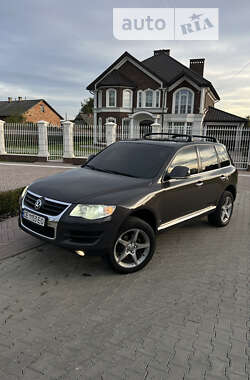 Позашляховик / Кросовер Volkswagen Touareg 2007 в Чернівцях