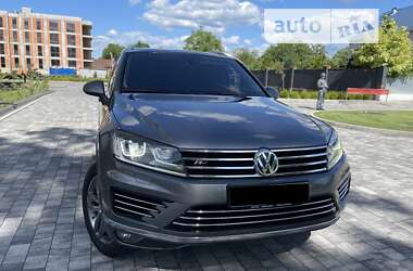 Внедорожник / Кроссовер Volkswagen Touareg 2015 в Мукачево