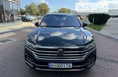 Позашляховик / Кросовер Volkswagen Touareg 2022 в Одесі