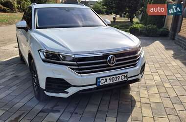 Позашляховик / Кросовер Volkswagen Touareg 2020 в Черкасах