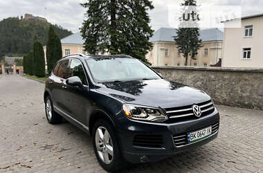 Внедорожник / Кроссовер Volkswagen Touareg 2012 в Кременце