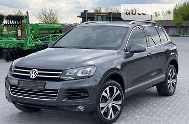 Позашляховик / Кросовер Volkswagen Touareg 2013 в Тернополі