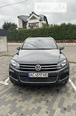 Внедорожник / Кроссовер Volkswagen Touareg 2012 в Луцке