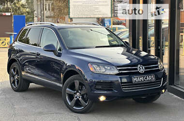 Внедорожник / Кроссовер Volkswagen Touareg 2013 в Харькове