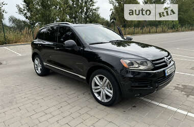 Внедорожник / Кроссовер Volkswagen Touareg 2012 в Луцке