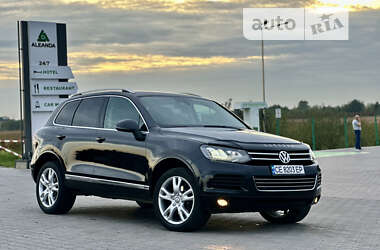 Позашляховик / Кросовер Volkswagen Touareg 2010 в Чернівцях