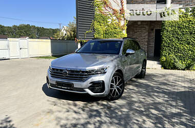 Позашляховик / Кросовер Volkswagen Touareg 2019 в Києві