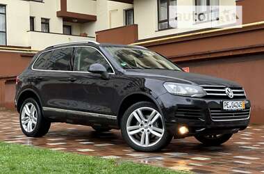 Позашляховик / Кросовер Volkswagen Touareg 2011 в Стрию