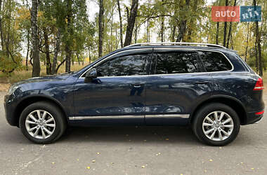 Внедорожник / Кроссовер Volkswagen Touareg 2011 в Ахтырке