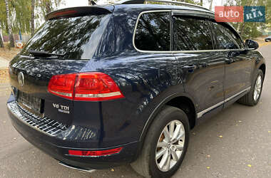 Внедорожник / Кроссовер Volkswagen Touareg 2011 в Ахтырке