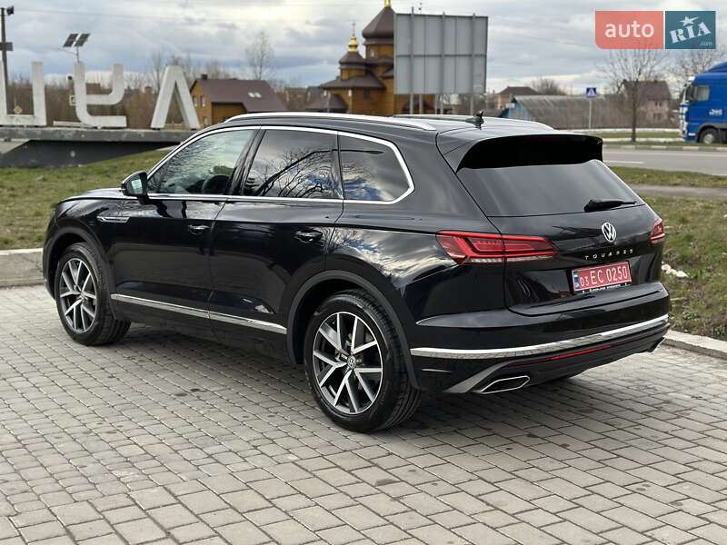Внедорожник / Кроссовер Volkswagen Touareg 2018 в Луцке