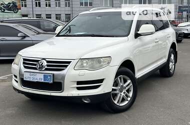 Позашляховик / Кросовер Volkswagen Touareg 2008 в Києві