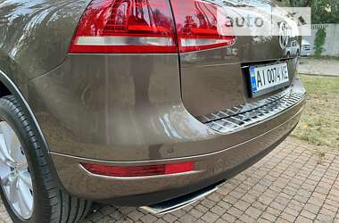 Внедорожник / Кроссовер Volkswagen Touareg 2014 в Киеве