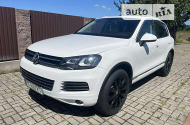 Позашляховик / Кросовер Volkswagen Touareg 2012 в Києві