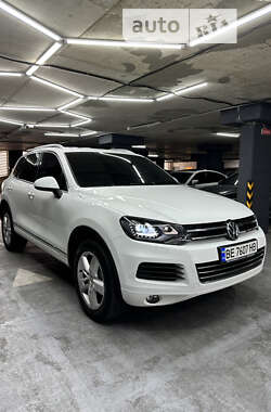 Позашляховик / Кросовер Volkswagen Touareg 2013 в Одесі