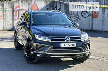 Позашляховик / Кросовер Volkswagen Touareg 2014 в Києві