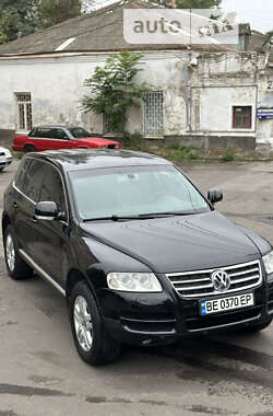 Позашляховик / Кросовер Volkswagen Touareg 2005 в Миколаєві