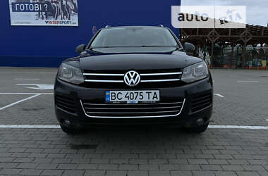 Внедорожник / Кроссовер Volkswagen Touareg 2011 в Нововолынске