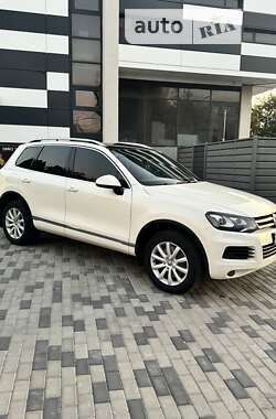 Внедорожник / Кроссовер Volkswagen Touareg 2011 в Харькове