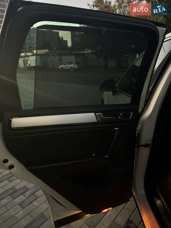 Внедорожник / Кроссовер Volkswagen Touareg 2011 в Киеве фото 21 Внедорожник / Кроссовер Volkswagen Touareg 2011 в Киеве