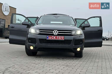 Внедорожник / Кроссовер Volkswagen Touareg 2013 в Луцке