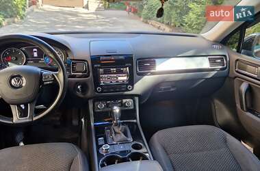 Внедорожник / Кроссовер Volkswagen Touareg 2012 в 