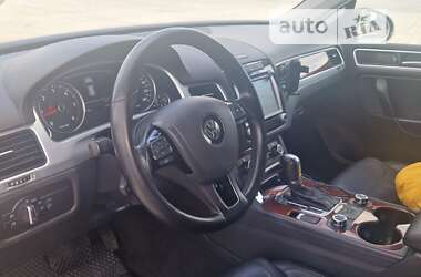 Позашляховик / Кросовер Volkswagen Touareg 2011 в Черкасах